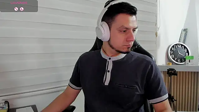 Rick Diesel  online show from April 18, 4:16 am