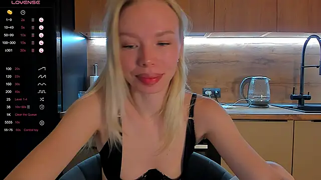 Olivia Bells online show from May 30, 10:07 pm
