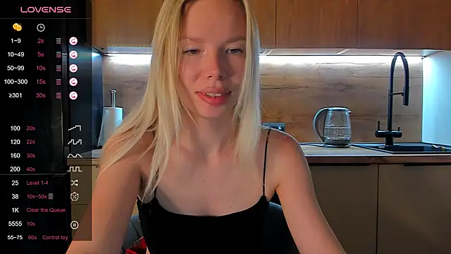 Olivia Bells online show from June 14, 9:06 pm
