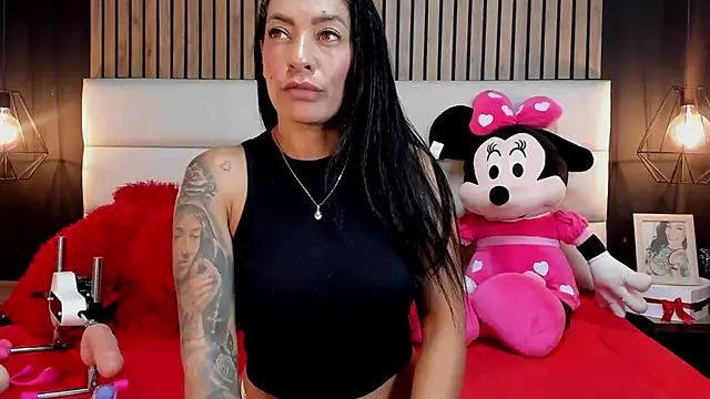 NiicolleMiller online show from September 29, 8:13 pm