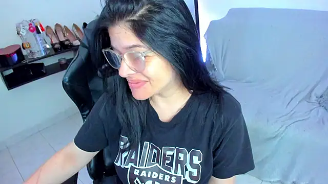 BellaFlaming online show from March 9, 10:41 am