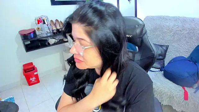 BellaFlaming online show from March 16, 10:41 am