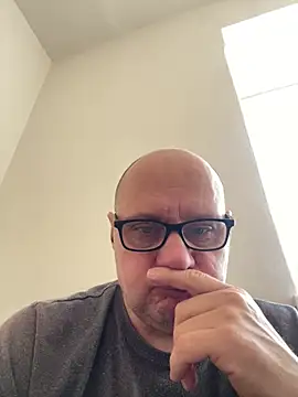 vanjbi45 online show from February 19, 7:39 am