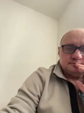 vanjbi45 online show from February 21, 8:51 am