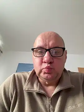 vanjbi45 online show from October 31, 2:18 pm