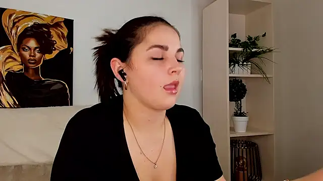 Snapshot of Talla_a chatting on February 26, 5:28 pm Talla a online show from February 26, 5:28 pm