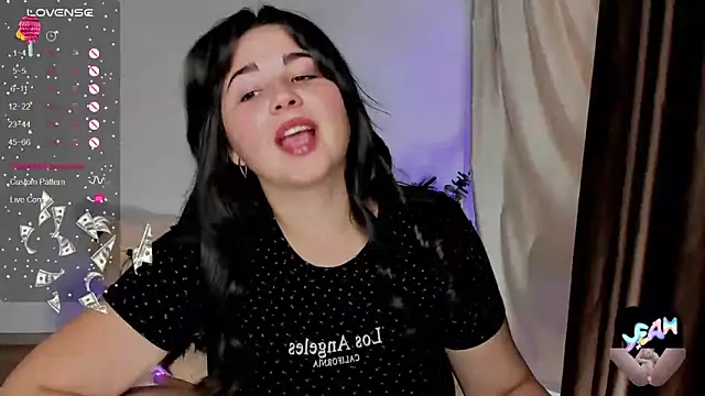 Snapshot of Talla_a chatting on September 26, 9:35 am Talla a online show from September 26, 9:35 am