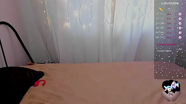 Snapshot of Talla_a chatting on November 24, 9:09 am Talla a online show from November 24, 9:09 am