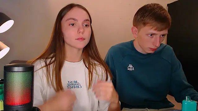 juliaanddima online show from December 5, 10:12 pm