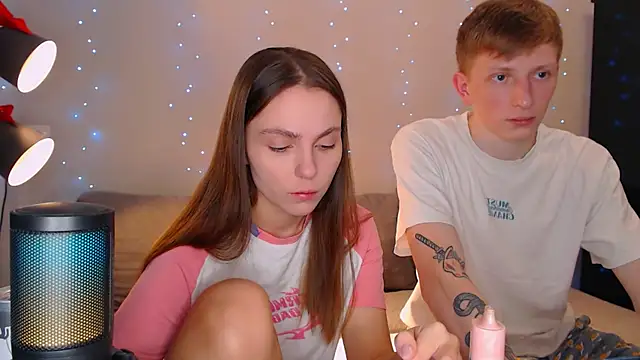 Snapshot of juliaanddima chatting on January 27, 8:17 pm juliaanddima online show from January 27, 8:17 pm