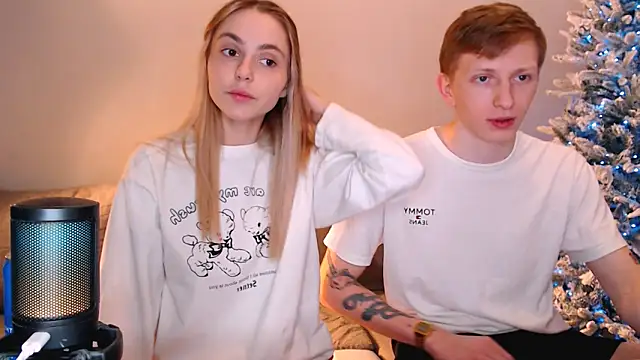 juliaanddima online show from December 22, 10:18 pm