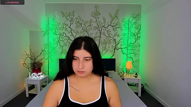 Snapshot of Linda_EX chatting on October 5, 6:01 am Linda EX online show from October 5, 6:01 am