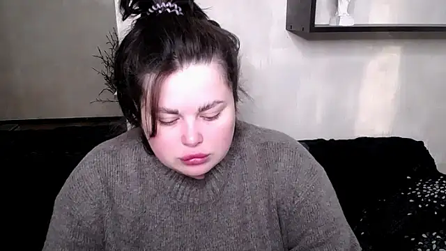 Emily Mo online show from October 22, 5:30 am