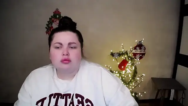 Emily Mo online show from December 23, 6:00 am