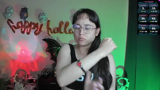 Snapshot of shantalc3rezo chatting on October 23, 9:57 pm shantalc3rezo online show from October 23, 9:57 pm