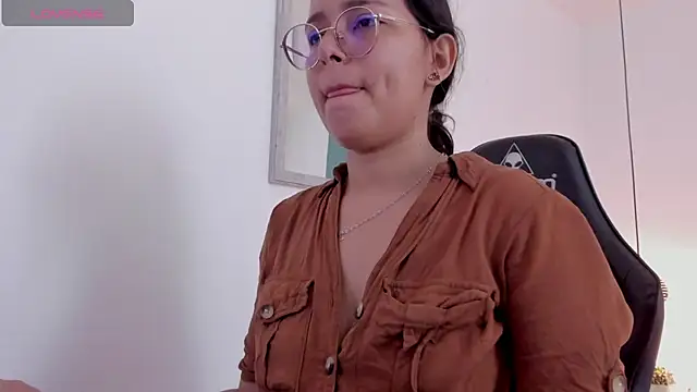 lucy blue28 online show from April 9, 1:05 pm