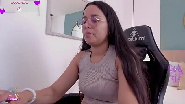 lucy blue28 online show from April 10, 1:05 pm