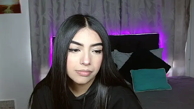 Snapshot of eva_six chatting on October 5, 5:22 pm eva six online show from October 5, 5:22 pm