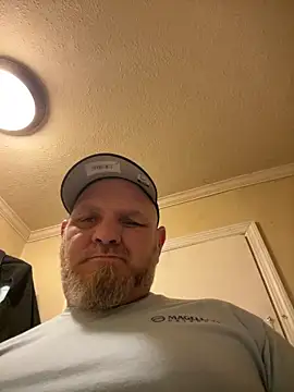 Snapshot of mrscum4u chatting on January 24, 3:43 am mrscum4u online show from January 24, 3:43 am