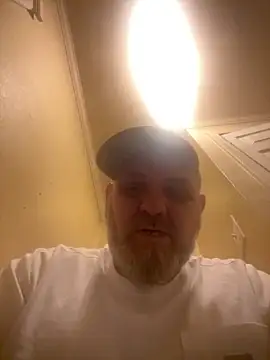 Snapshot of mrscum4u chatting on September 28, 10:15 pm mrscum4u online show from September 28, 10:15 pm