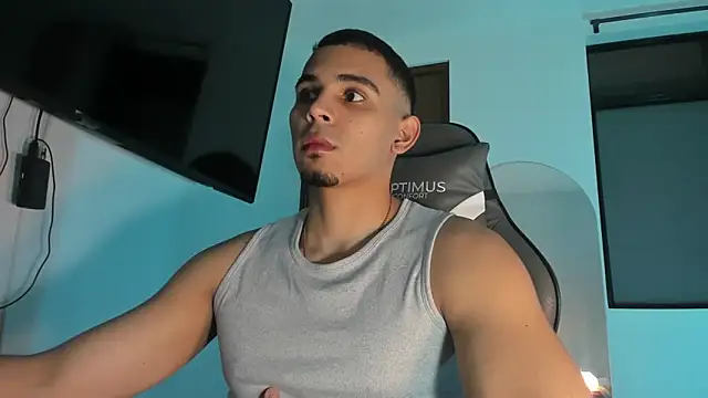 Snapshot of joss_111 chatting on October 12, 11:15 pm joss 111 online show from October 12, 11:15 pm