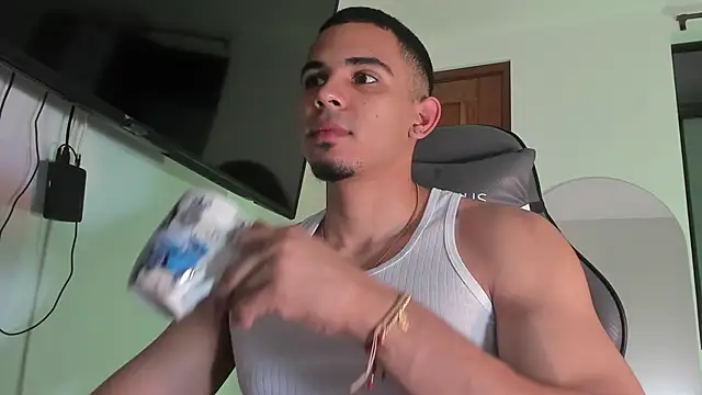 Snapshot of joss_111 chatting on November 7, 9:53 am joss 111 online show from November 7, 9:53 am