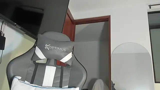 Snapshot of joss_111 chatting on November 18, 11:15 pm joss 111 online show from November 18, 11:15 pm