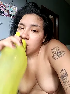 DanelyLopez online show from April 5, 9:23 pm