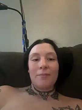 Snapshot of theLovelyLadyLavender chatting on March 2, 10:38 pm theLovelyLadyLavender online show from March 2, 10:38 pm