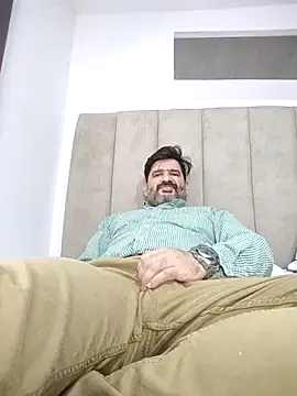 Maxi TheBigDaddy online show from February 26, 11:26 pm