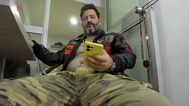 Maxi TheBigDaddy online show from April 11, 4:06 am