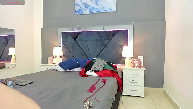 Lauralove 69 online show from March 14, 6:35 pm