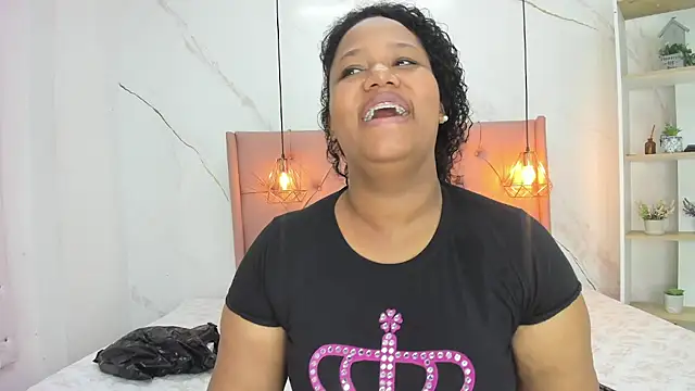 Belle Brunette online show from April 12, 12:54 pm