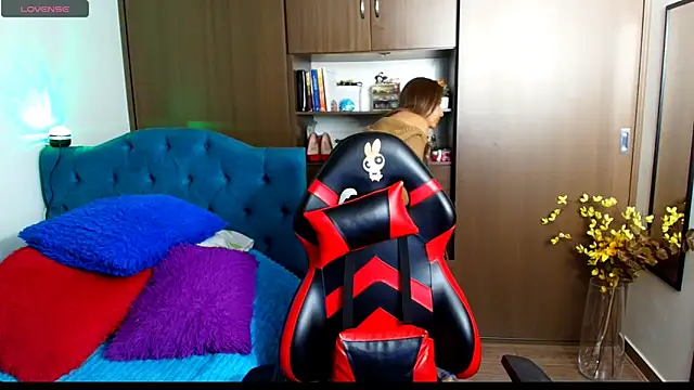 Snapshot of valeria_teiku chatting on October 11, 2:33 am valeria teiku online show from October 11, 2:33 am