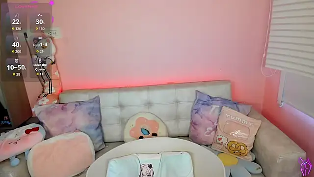 tinysara online show from March 20, 4:23 pm