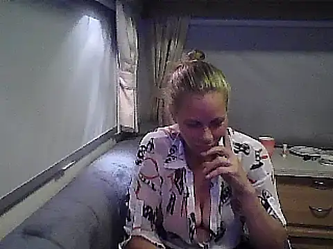 Snapshot of WildScorpio86 chatting on November 26, 4:19 pm WildScorpio86 online show from November 26, 4:19 pm