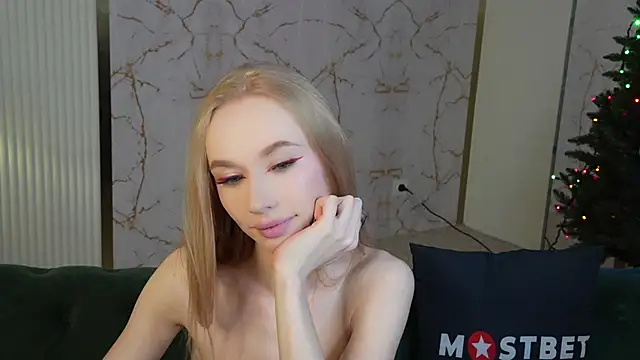 Amelia Blaze online show from December 17, 5:18 am