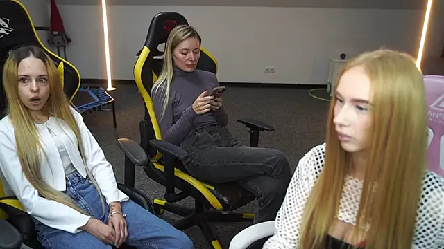 Amelia Blaze online show from September 29, 10:42 am