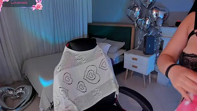 Snapshot of scarlet_miller1 chatting on March 3, 6:01 pm scarlet miller1 online show from March 3, 6:01 pm