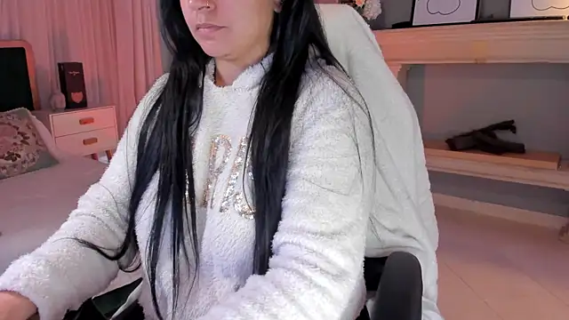 Snapshot of scarlet_miller1 chatting on March 12, 11:53 am scarlet miller1 online show from March 12, 11:53 am