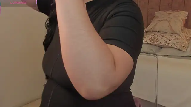 Snapshot of scarlet_miller1 chatting on October 24, 11:50 am scarlet miller1 online show from October 24, 11:50 am