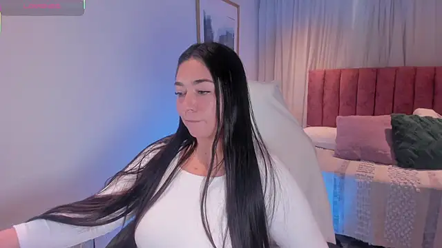 Snapshot of scarlet_miller1 chatting on August 8, 12:29 pm scarlet miller1 online show from August 8, 12:29 pm