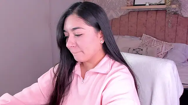 Snapshot of scarlet_miller1 chatting on August 9, 6:57 pm scarlet miller1 online show from August 9, 6:57 pm