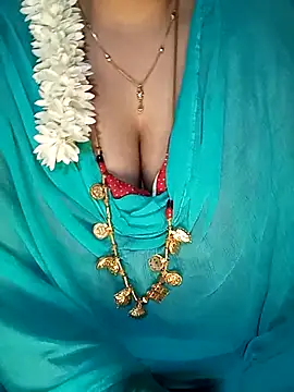 tuttifrutti17 online show from February 15, 6:01 pm