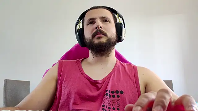 Snapshot of iurytx chatting on November 1, 6:10 pm iurytx online show from November 1, 6:10 pm