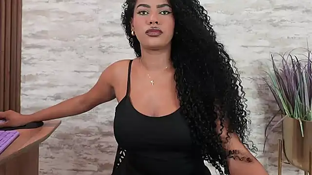 HOTBLACKANDWHITE2 online show from July 22, 5:43 am