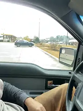 Snapshot of Themechanic420 chatting on December 10, 4:38 pm Themechanic420 online show from December 10, 4:38 pm