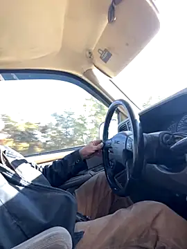 Snapshot of Themechanic420 chatting on November 10, 9:03 pm Themechanic420 online show from November 10, 9:03 pm