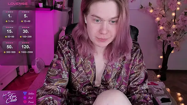 Snapshot of Nancy_Sun_ chatting on December 5, 2:33 pm Nancy Sun online show from December 5, 2:33 pm