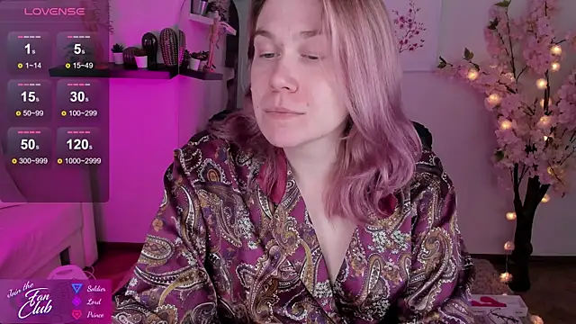 Snapshot of Nancy_Sun_ chatting on December 5, 6:11 pm Nancy Sun online show from December 5, 6:11 pm